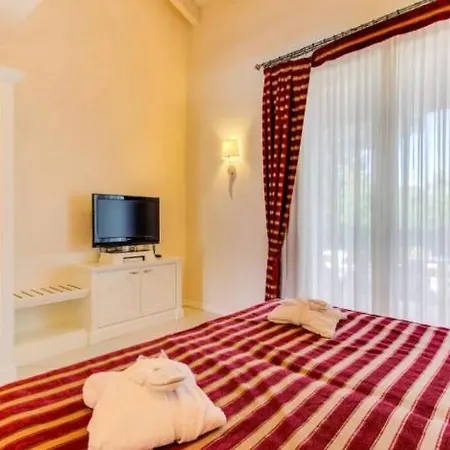 Monastero & 4* سويانو ديل لاغو