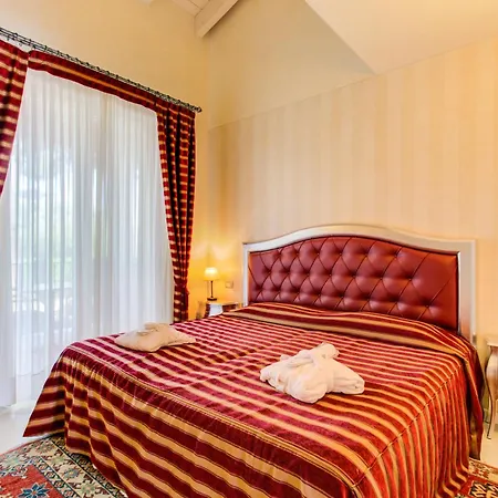 Monastero & 4* سويانو ديل لاغو